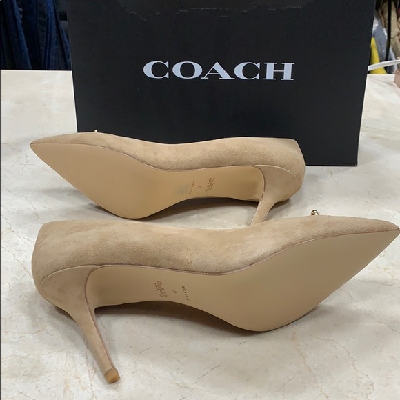 COACH AUDREY SUEDE PUMPS WITH GOLD STAGECOACH IN PEANUT SIZE US 8 - Picture 7 of 9